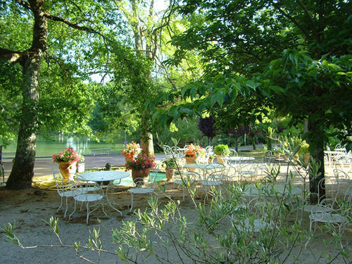 Auberge De L'Etang Bleu Vieux-Mareuil Luaran gambar